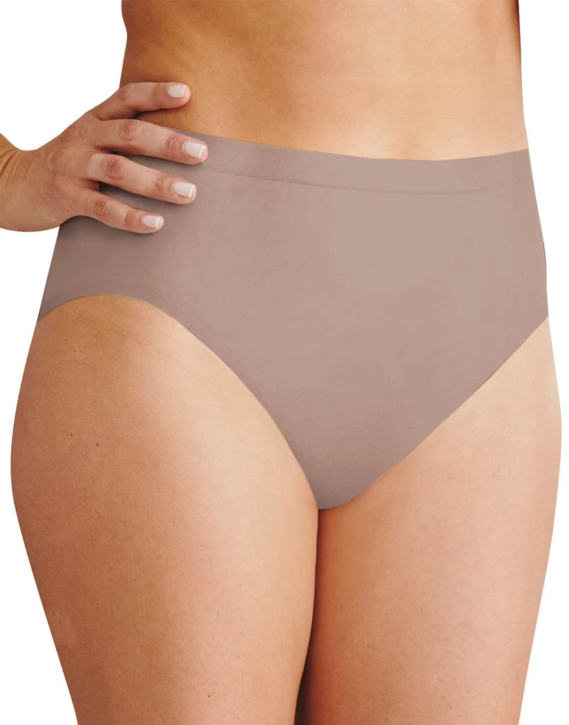 Bali Comfort Revolution Easylite Seamless Hi Cut Panty DFELS2 7 Bali Comfort Revolution Easylite Seamless Hi Cut Panty DFELS2 - Image 5