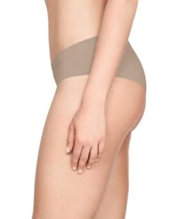Under Armour Women PS Hipster 3-Pack 1325616 -Freshpair Lingerie Store UA Women 1325616 Nude B 3 99bff4e1 9d60 4905 bc16 04b089968e7f