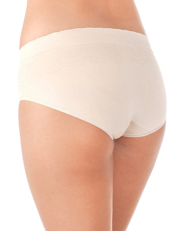 Vanity Fair No Pinch No Show Hip Brief 18170 4 Vanity Fair No Pinch No Show Hip Brief 18170 - Image 2